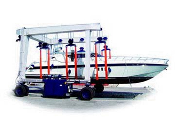 广东湛江游艇轮胎吊厂家轮胎式游艇搬运机运用灵活