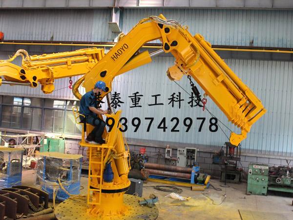 船用折臂吊的未来智能化升级会侧重哪些功能